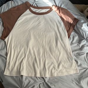 SHEIN- plus size contrast raglan sleeve tee